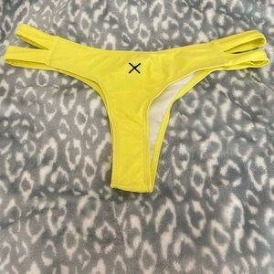 BoutineLA two-strap yellow bottoms